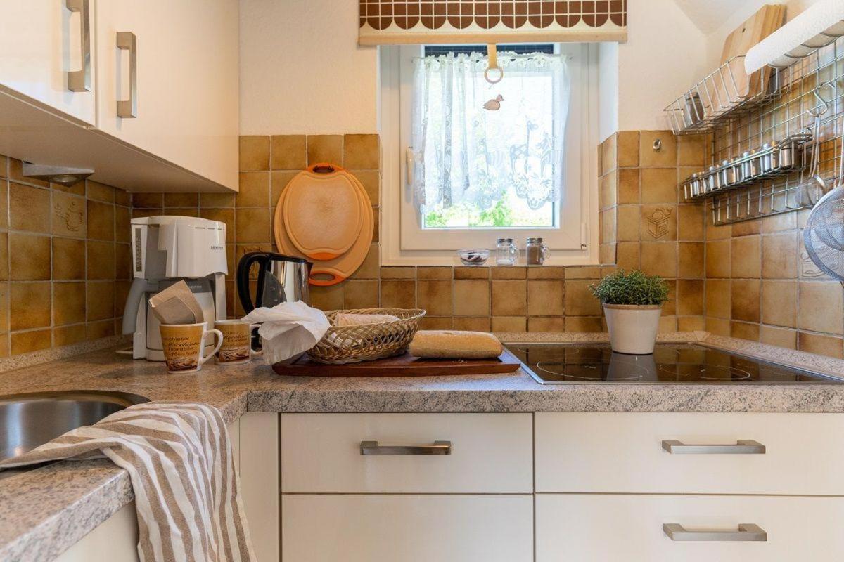 Am-Hohen-Ufer-Reetdach-Haus-Ocean-Breeze-136 Βίλα Großenbrode Εξωτερικό φωτογραφία