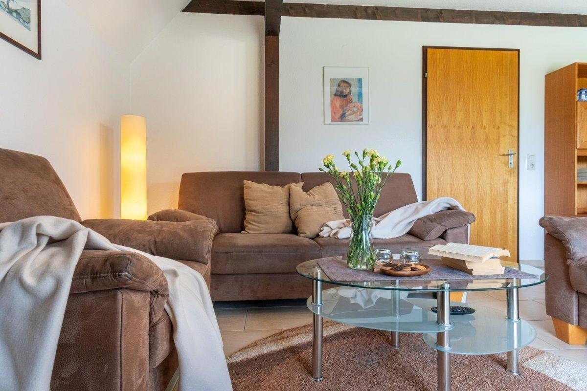 Am-Hohen-Ufer-Reetdach-Haus-Ocean-Breeze-136 Βίλα Großenbrode Εξωτερικό φωτογραφία