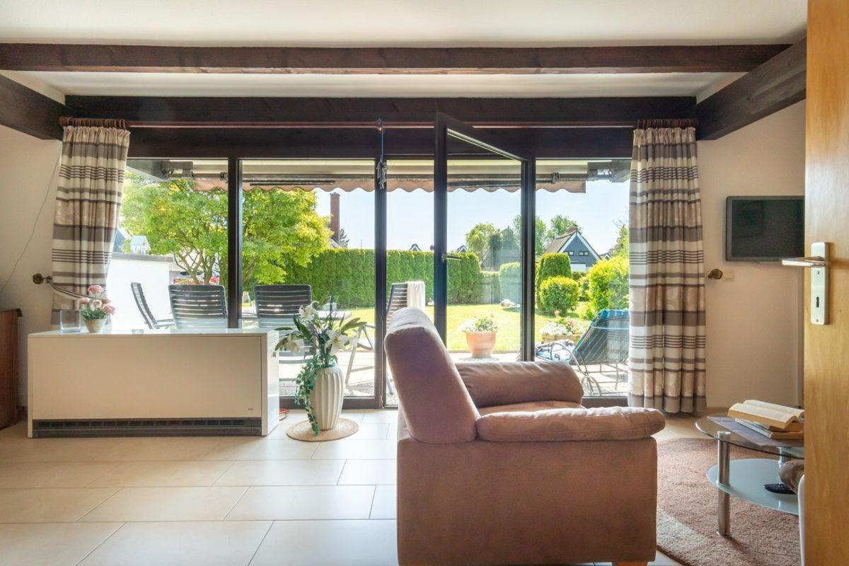 Am-Hohen-Ufer-Reetdach-Haus-Ocean-Breeze-136 Βίλα Großenbrode Εξωτερικό φωτογραφία